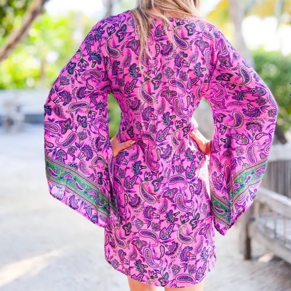 Sun & Sand Pink Paisley Flowy Butterfly Sleeve Summer Beach Pool Cover-Up - Picture 3 of 4